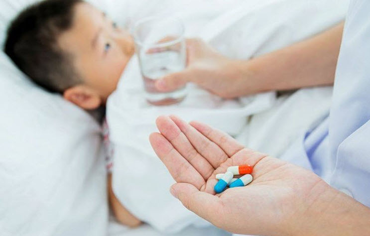 Trẻ dùng kháng sinh sớm có dễ tăng cân quá mức?